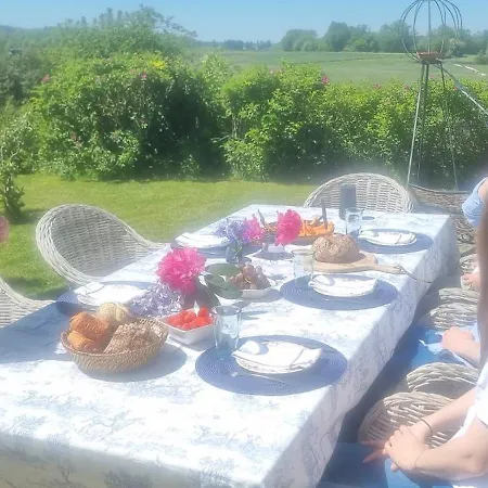 Hébergement de vacances Groot Met Verzicht En Zonsondergang Aan Voet De Ardennen