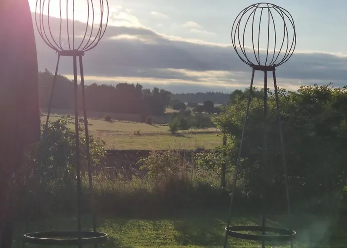 Groot Met Verzicht En Zonsondergang Aan Voet De Ardennen Дом отдыха